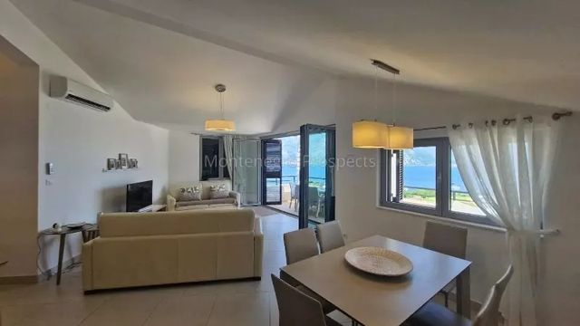Apartment in Morinj