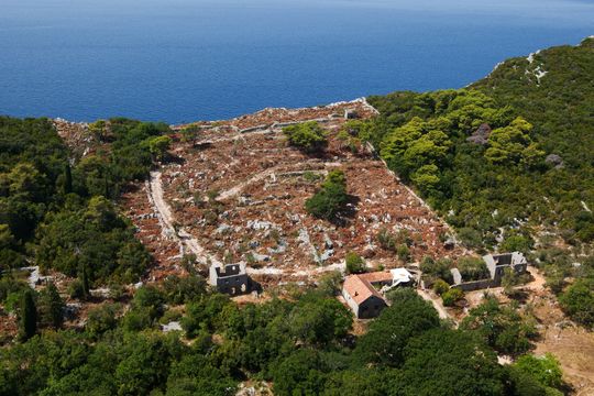 Land in Dubrovnik