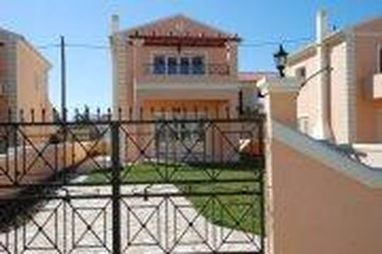 Villa in Acharavi
