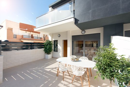 Semi-detached house in Orihuela