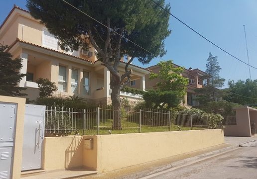 House in Rafina