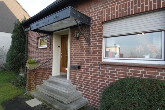 Detached house in Moers