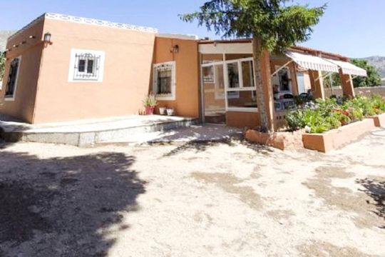 House in Onil