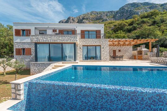 Villa in Budva