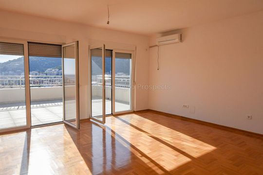 Penthouse in Budva