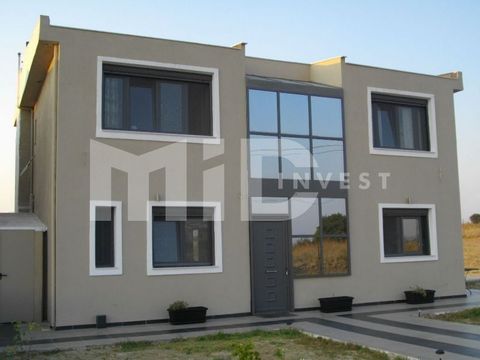 Detached house in Kalamaria