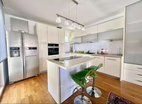 Apartment in Sveti Stefan