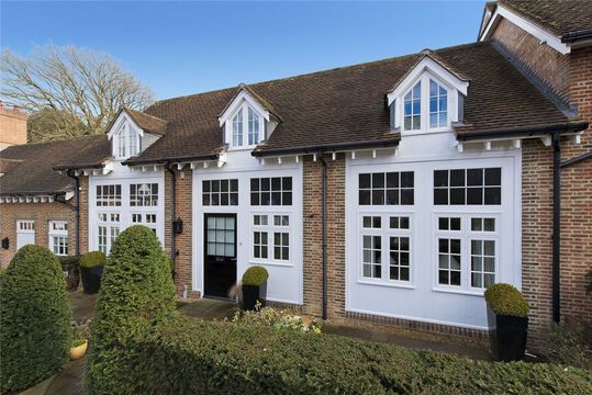 House in Hersham