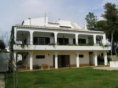 Villa in Alvor