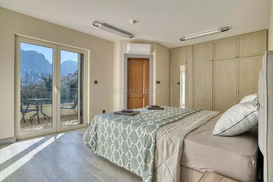 Apartment in Boko Kotor Bay