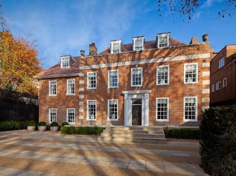 Villa in London