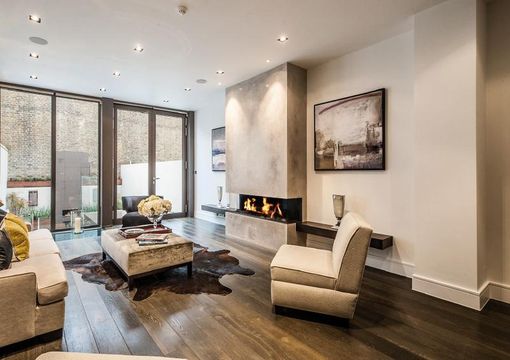 Detached house in London