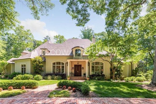Cottage in Uptown