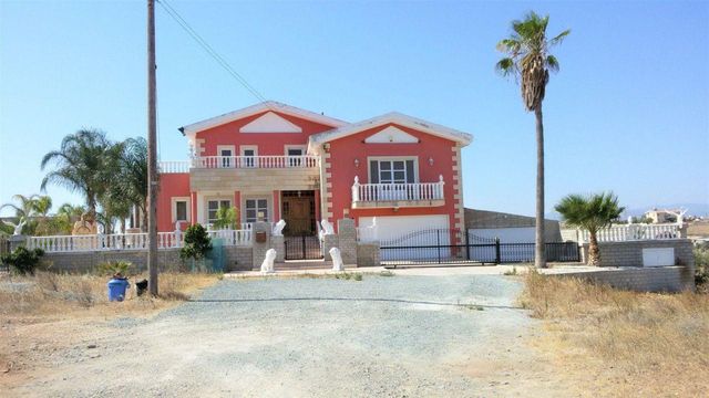 Villa in Nicosia Municipality
