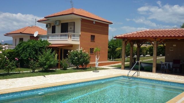 Detached house in Sithonia