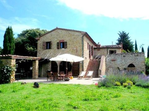 Villa in Guardistallo
