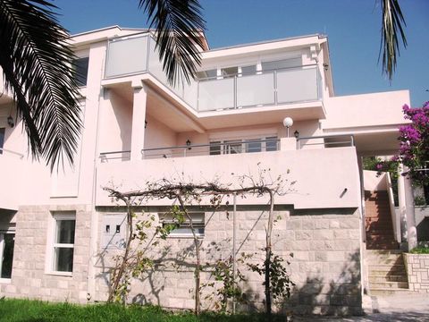 Detached house in Tivat