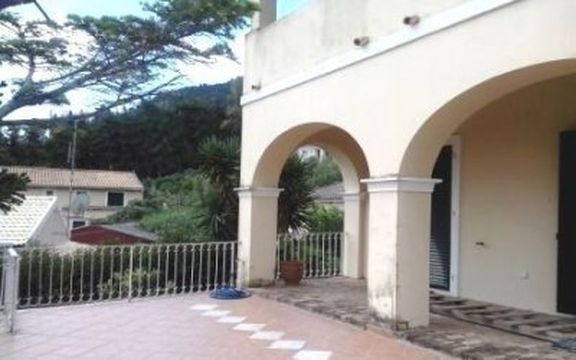 Villa in Perama