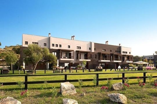 Townhouse in Nea Roda