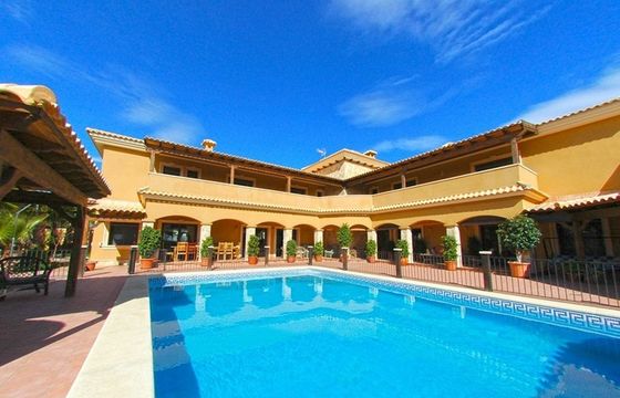 Villa in Las Filipinas