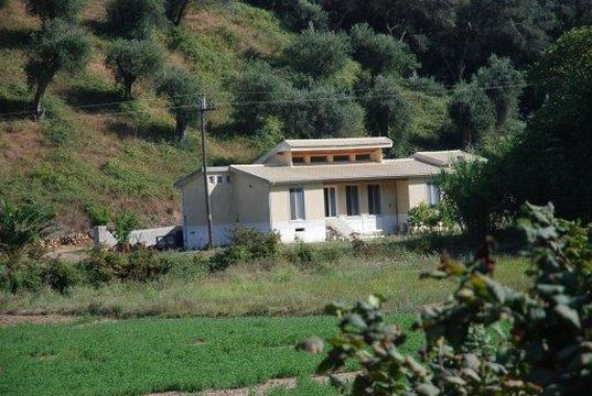 Villa in Peroulades