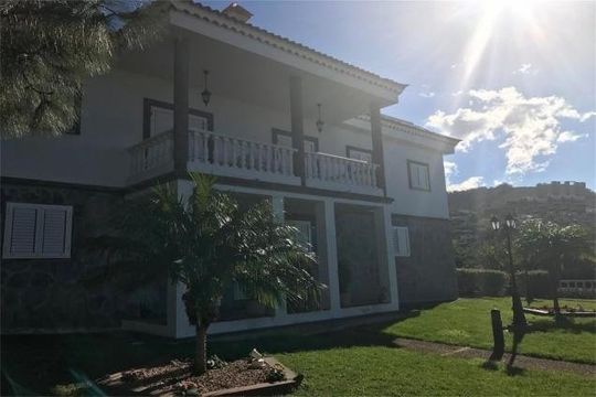 Villa in Firgas