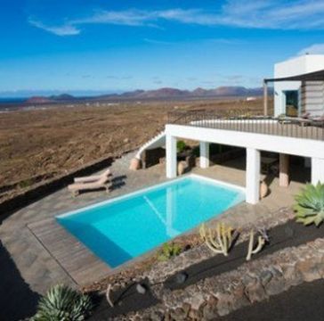 Justin Bieber bought an isolated villa in the Canary Islands