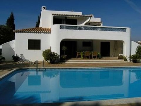 Villa in Caramujeira