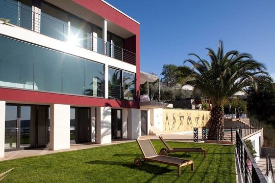 Detached house in Piran