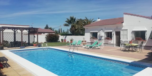 Villa in Chiclana de la Frontera