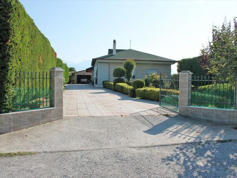 Cottage in Korinos