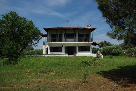 Detached house in Vasilika