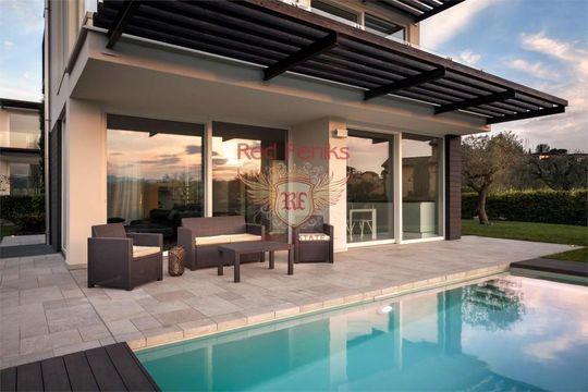 Villa in Manerba del Garda