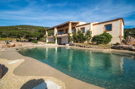 Villa in Cannigione
