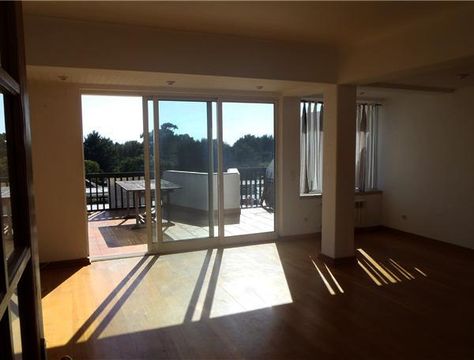 Apartment in Carcavelos
