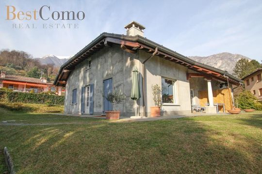 Villa in Griante