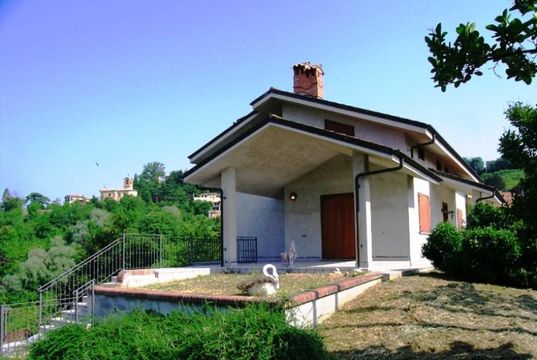 Villa in Moncalvo