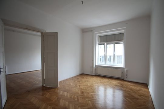 Commercial in Center