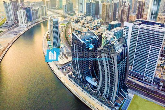 Shop in Dubai