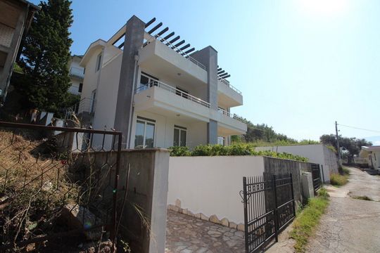 Townhouse in Bar