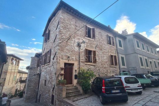 Townhouse in Spello