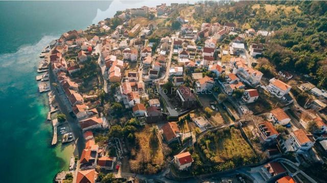 Land in Kotor