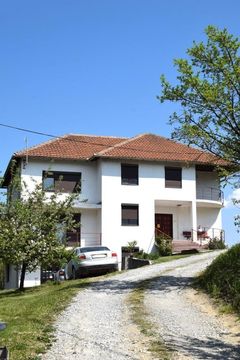 Detached house in Loznica