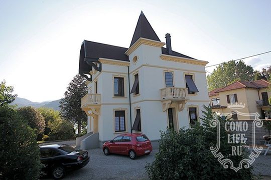 Villa in Pettenasco