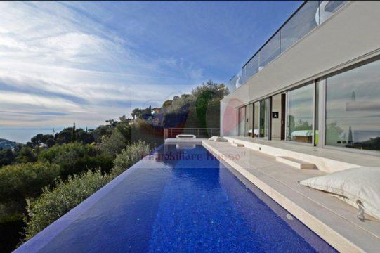 Villa in Villefranche Sur Mer