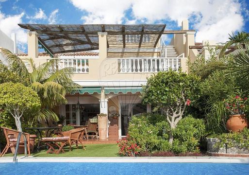 Detached house in La Caleta