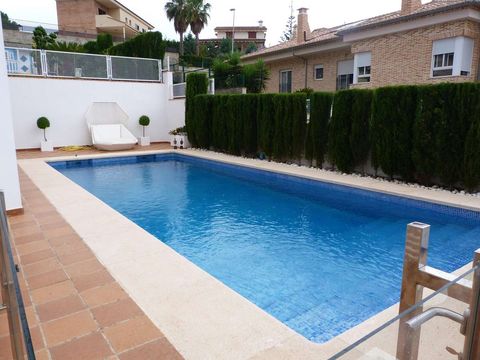Villa in Carcaixent