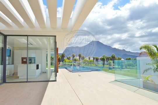 Villa in La Caleta
