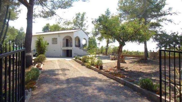 Villa in Carcaixent