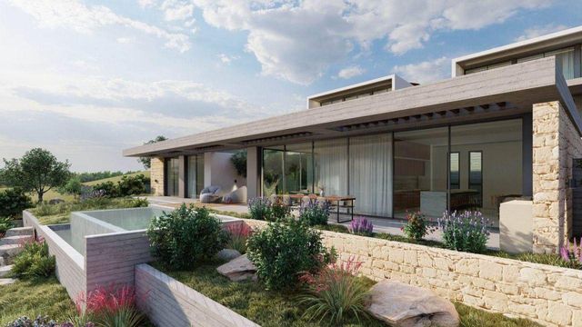 Bungalow in Paphos Municipality